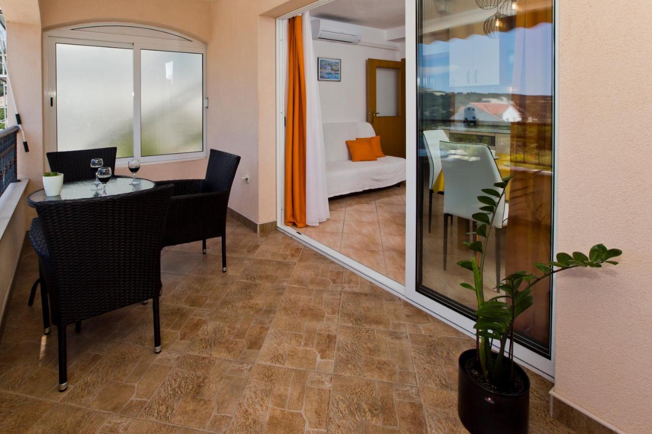 Apartment Zara Hvar Town Esterno foto